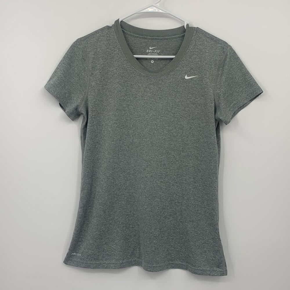 Nike Dri-Fit Short Sleeved Tee Women's Size Medium